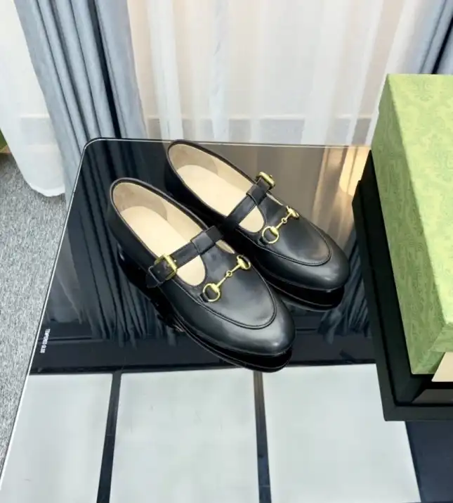 hype Gucci Flat Shoes