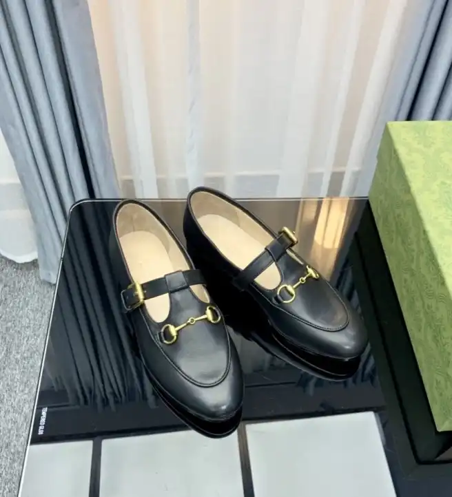 hype Gucci Flat Shoes