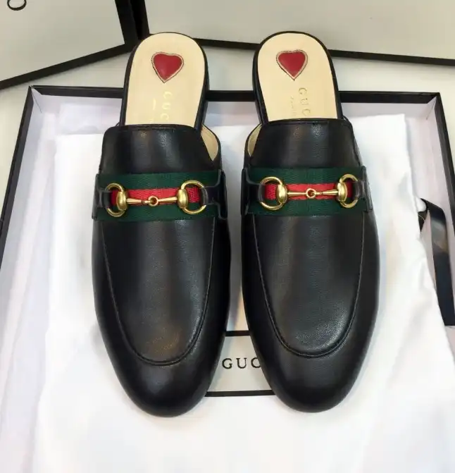 hype Gucci Slippers