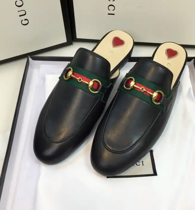 hype Gucci Slippers