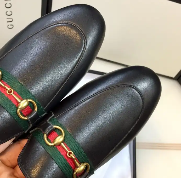 hype Gucci Slippers