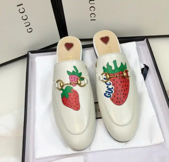 hype Gucci Slippers