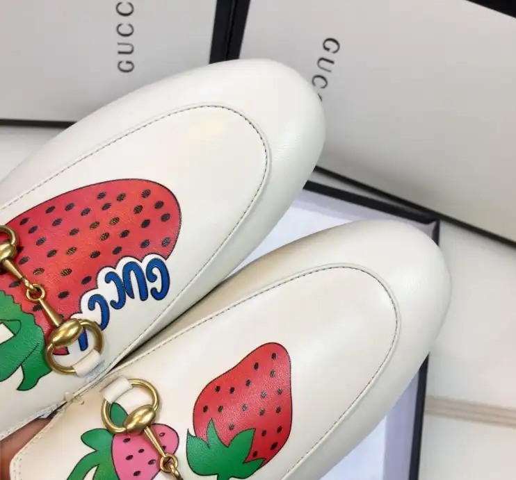 hype Gucci Slippers