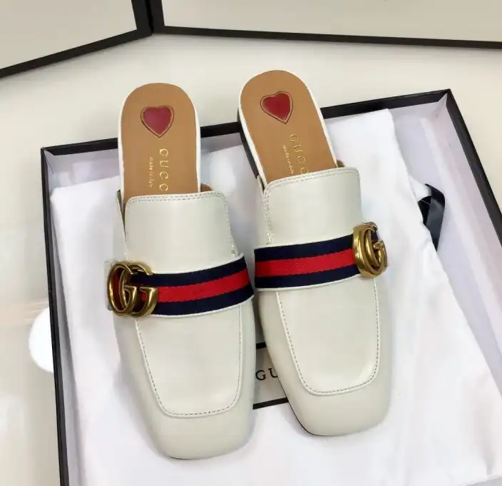 hype Gucci Slippers