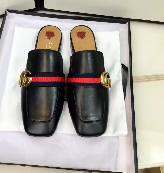 hype Gucci Slippers