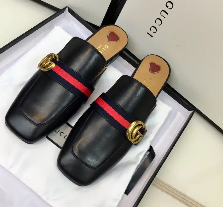 hype Gucci Slippers