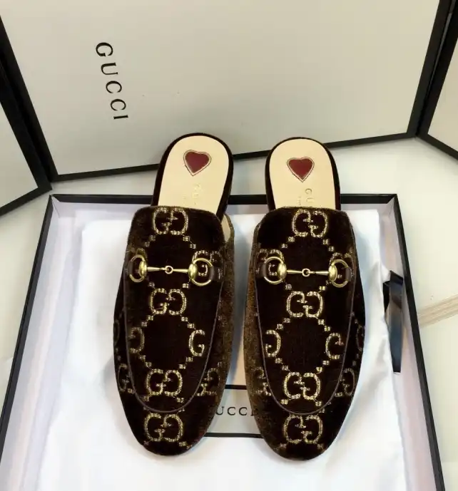 hype Gucci Slippers