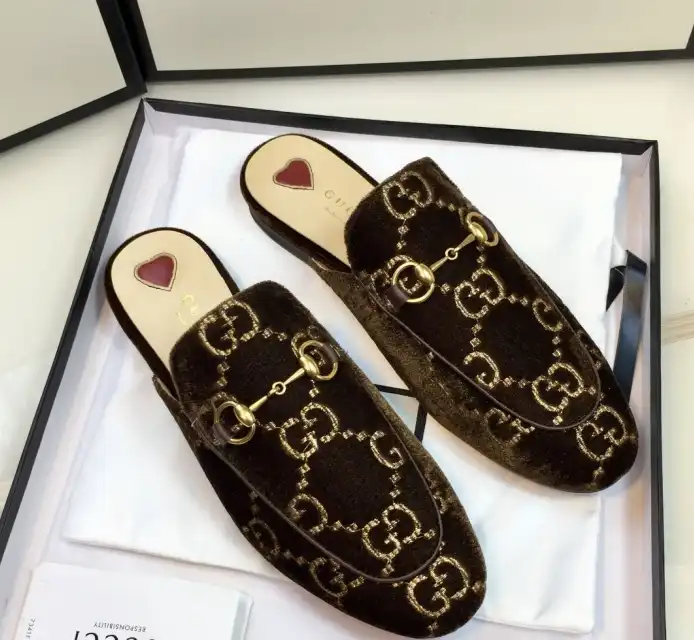 hype Gucci Slippers