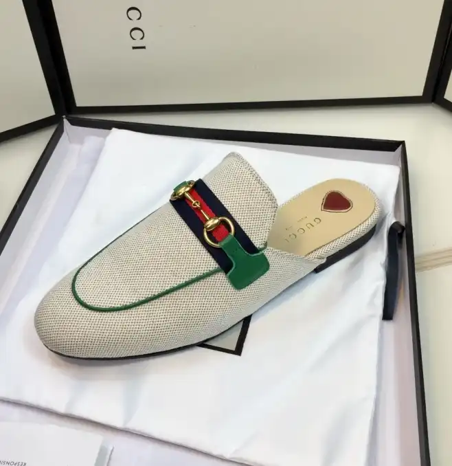 hype Gucci Slippers