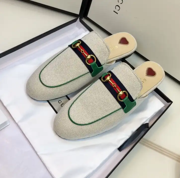 hype Gucci Slippers