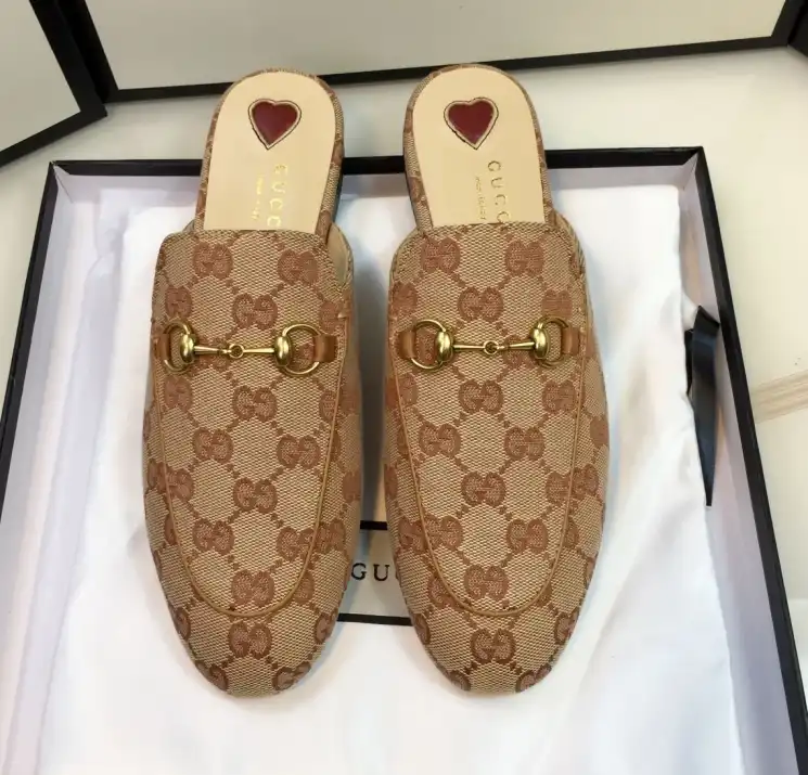 hype Gucci Slippers