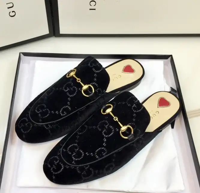 hype Gucci Slippers