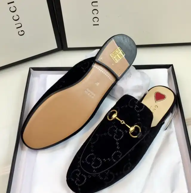 hype Gucci Slippers