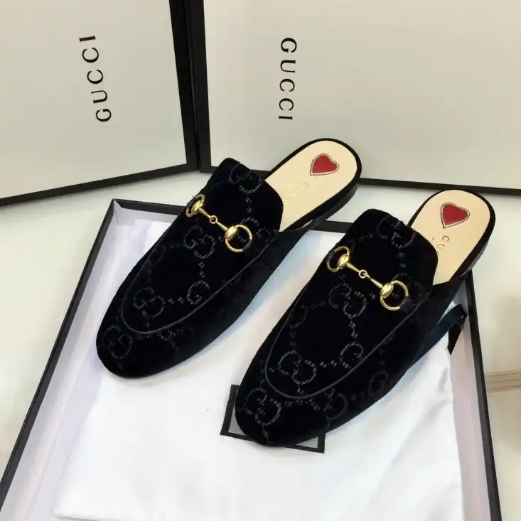 hype Gucci Slippers