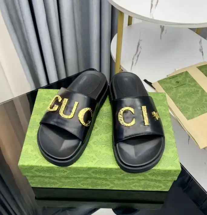 hype Gucci Slippers