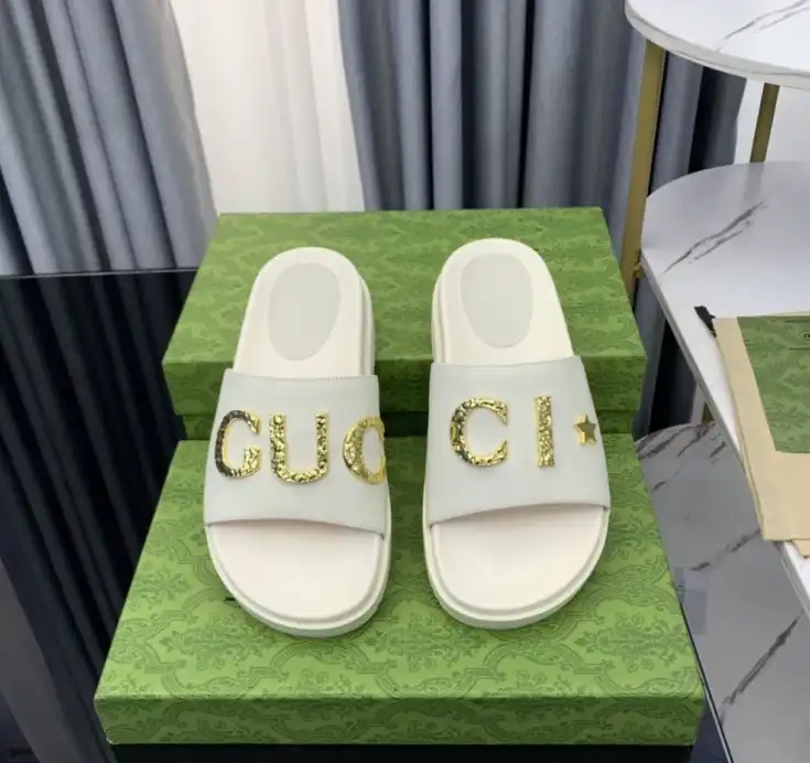 hype Gucci Slippers