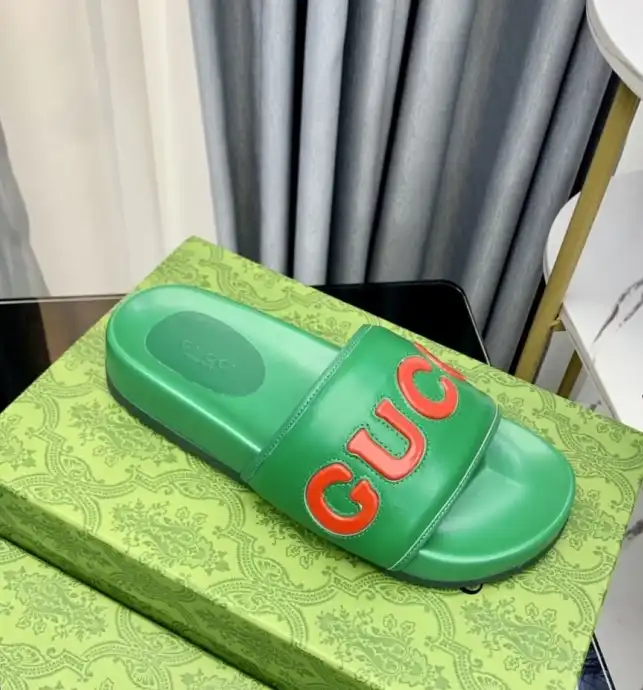 hype Gucci Slippers