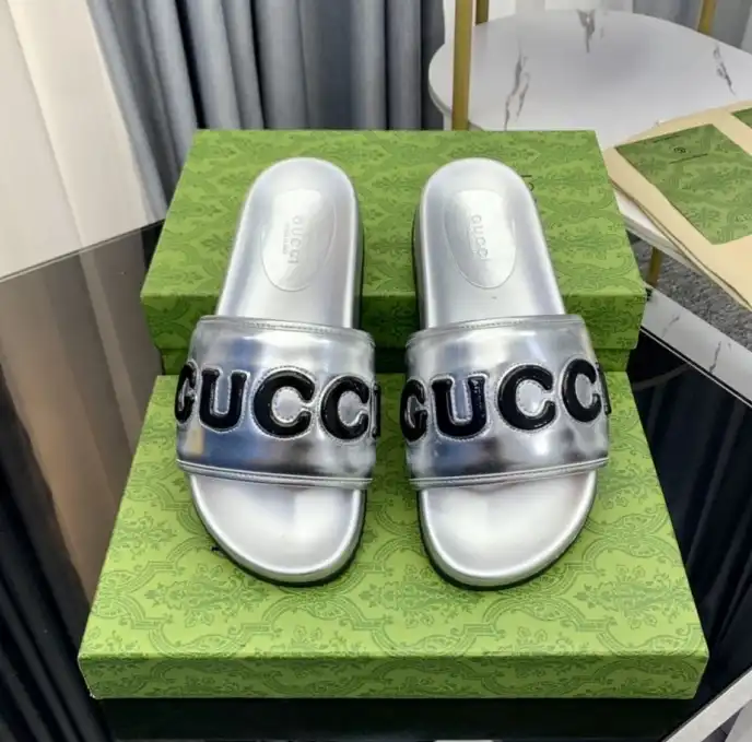 hype Gucci Slippers