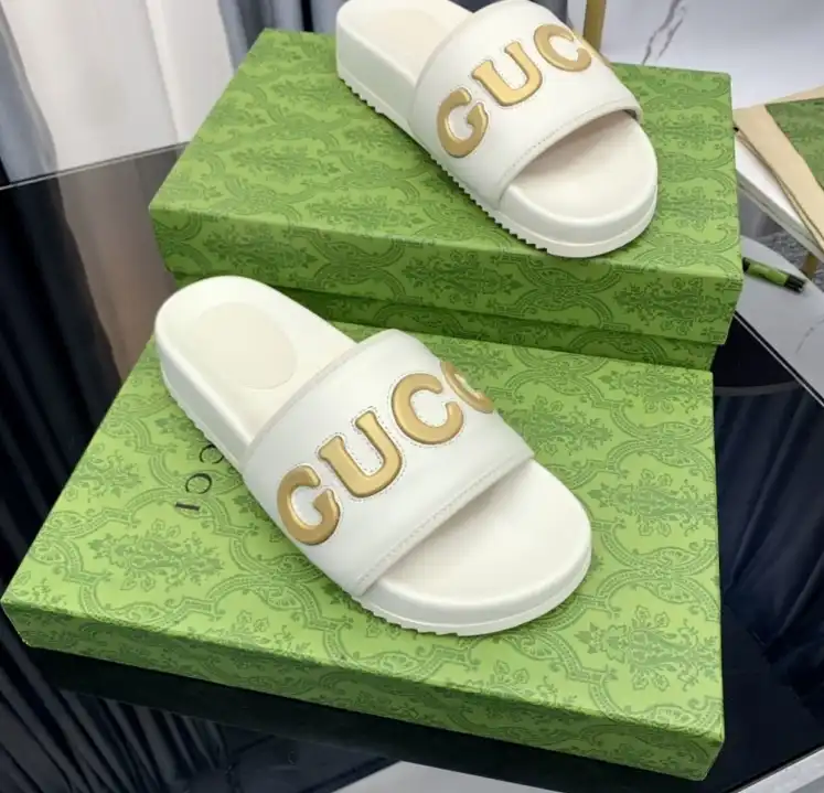 hype Gucci Slippers