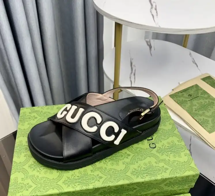 hype Gucci Slippers