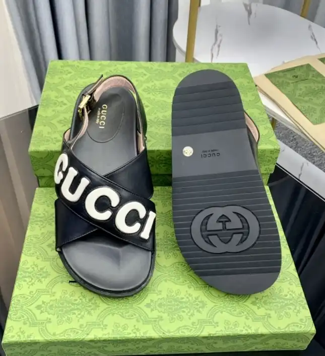 hype Gucci Slippers