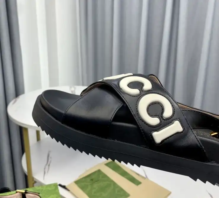 hype Gucci Slippers