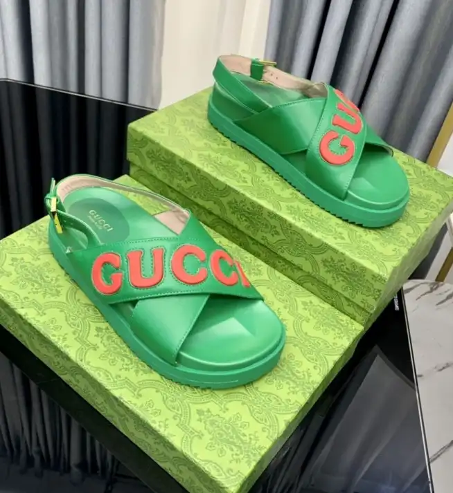 hype Gucci Slippers