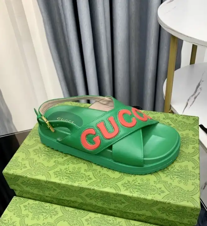 hype Gucci Slippers