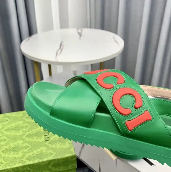 hype Gucci Slippers