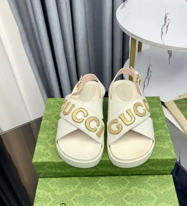 hype Gucci Slippers