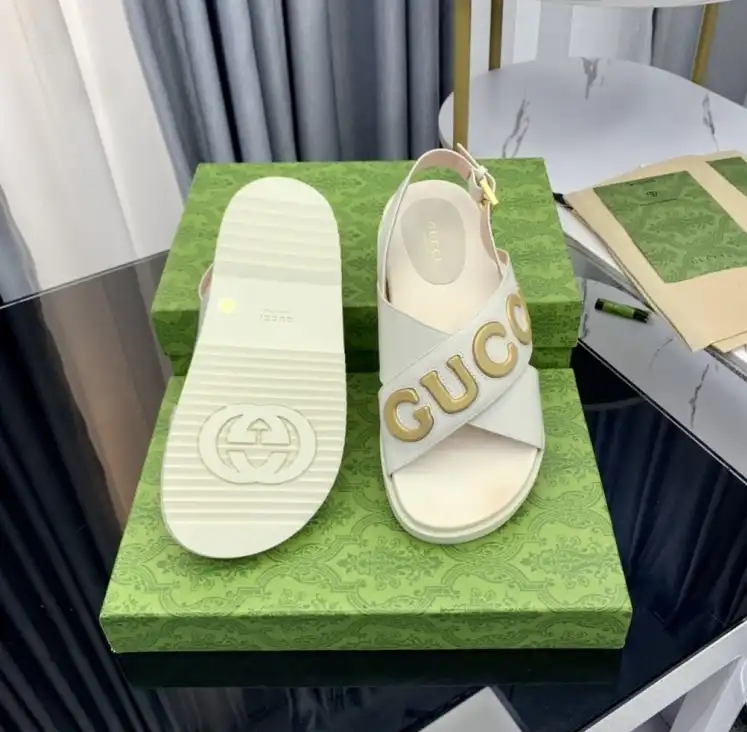 hype Gucci Slippers