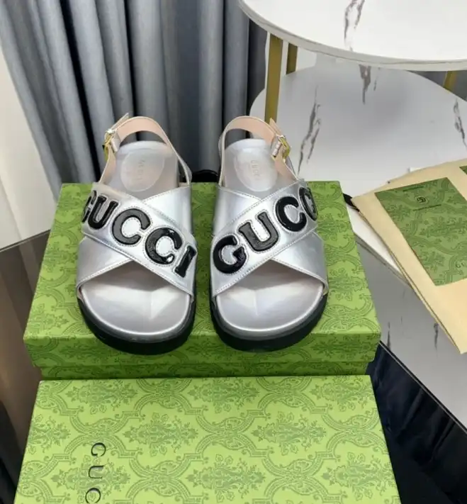 hype Gucci Slippers