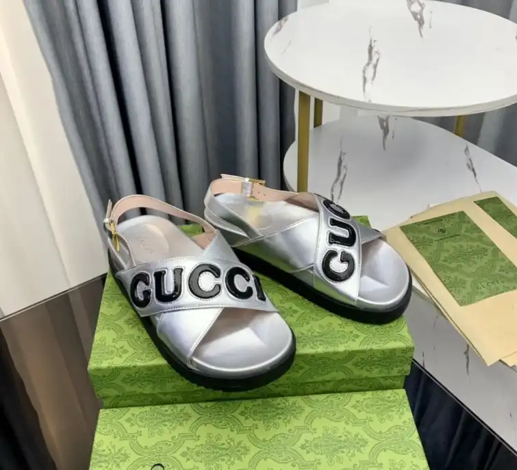 hype Gucci Slippers