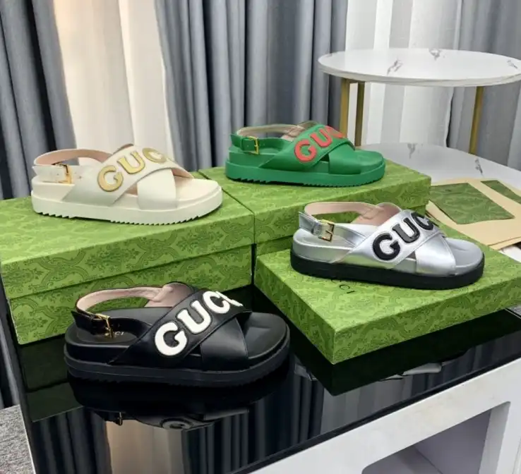 hype Gucci Slippers