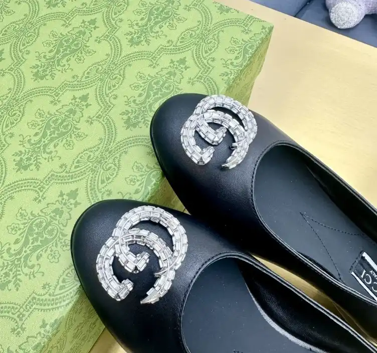 hype Gucci Flat Shoes