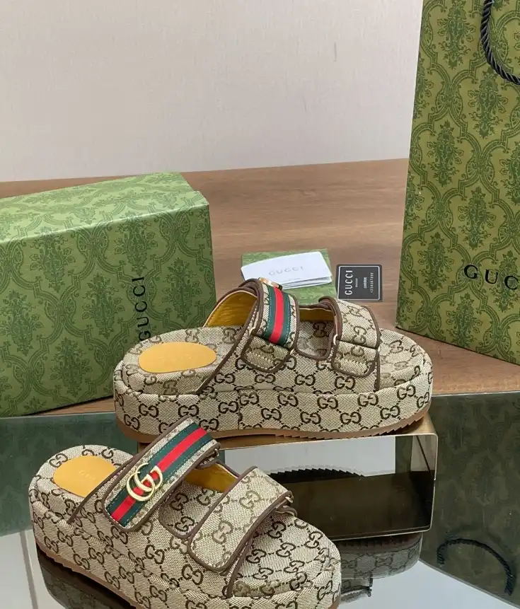 hype Gucci Slippers