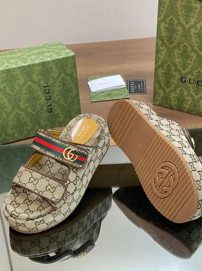 hype Gucci Slippers