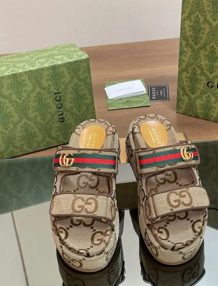 hype Gucci Slippers