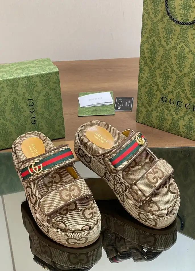 hype Gucci Slippers