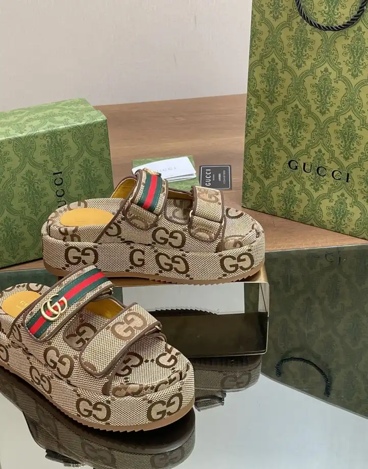 hype Gucci Slippers