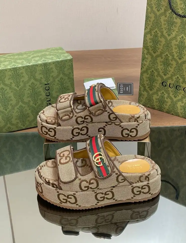 hype Gucci Slippers