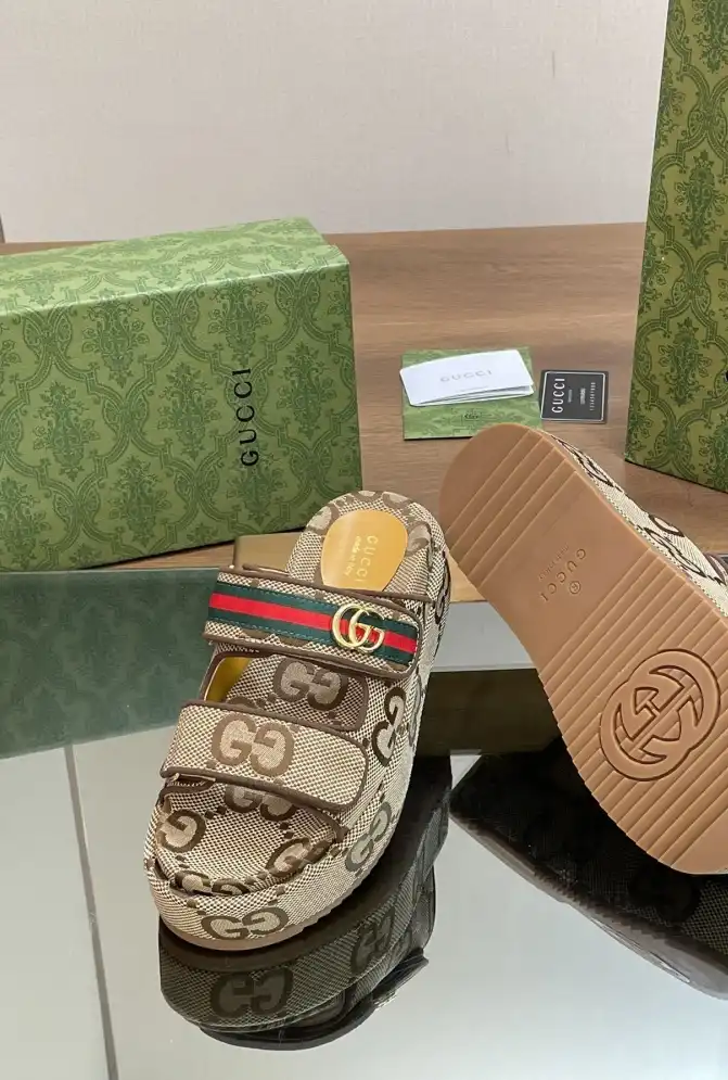 hype Gucci Slippers