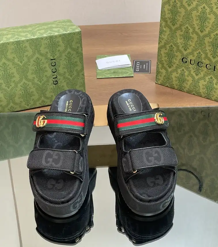 hype Gucci Slippers