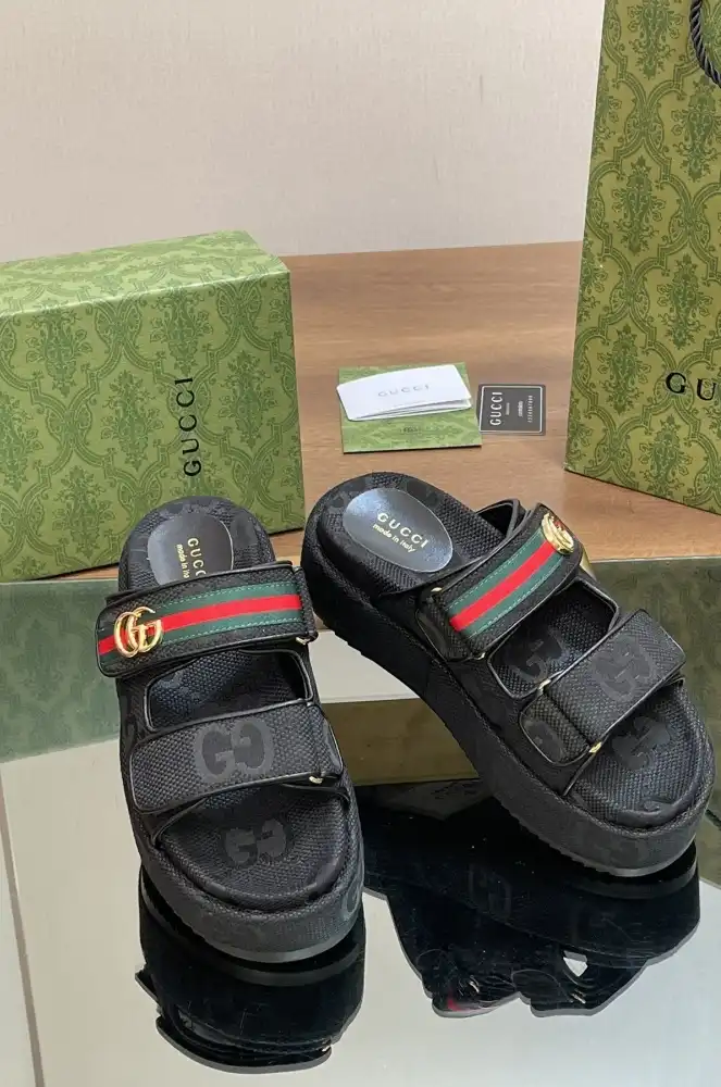 hype Gucci Slippers