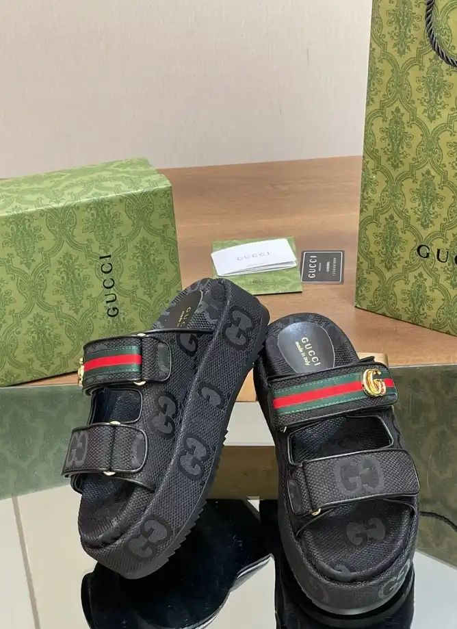 hype Gucci Slippers