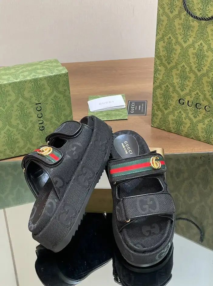 hype Gucci Slippers