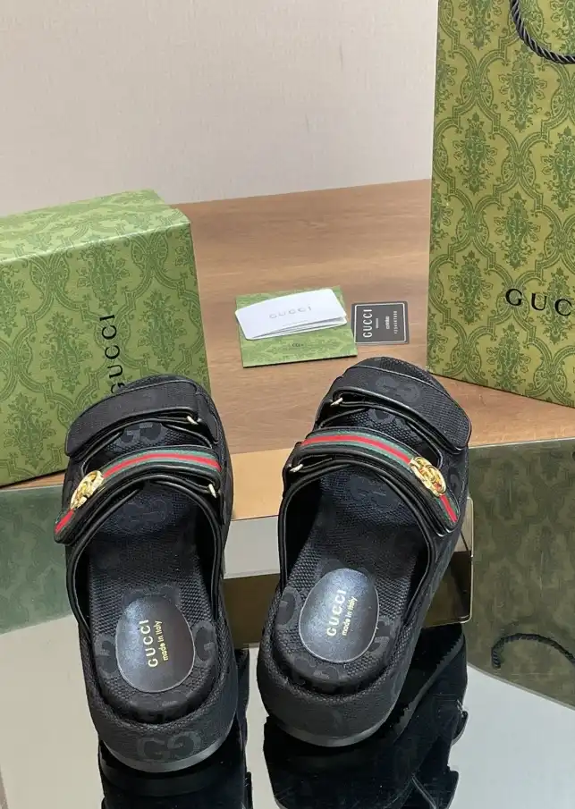 hype Gucci Slippers