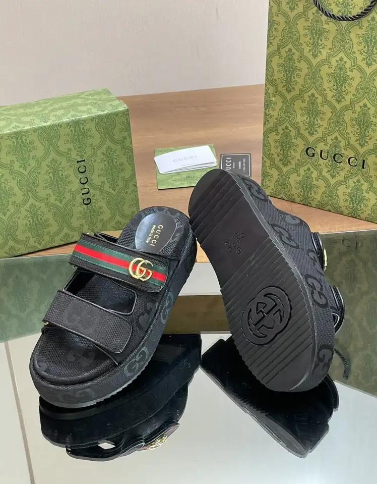 hype Gucci Slippers