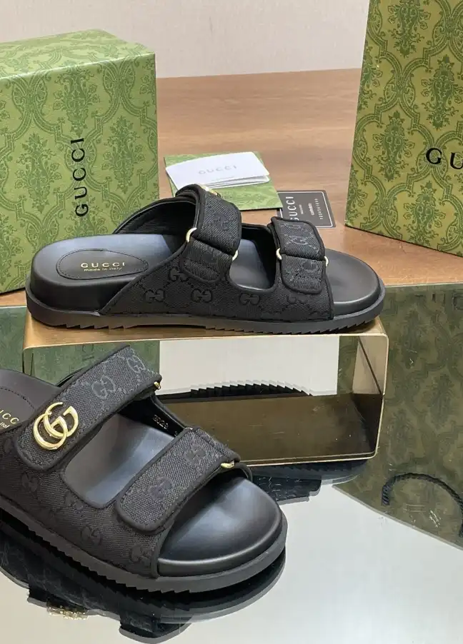 hype Gucci Slippers