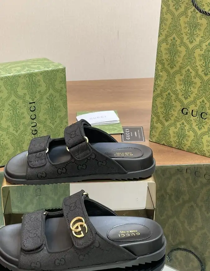 hype Gucci Slippers